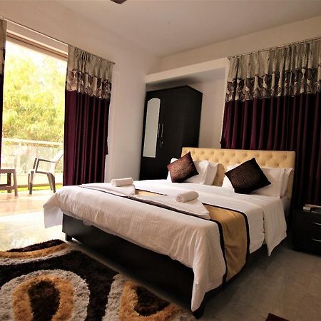 Veridical Hospitality, Baner - Pune Bed & Breakfast Luaran gambar