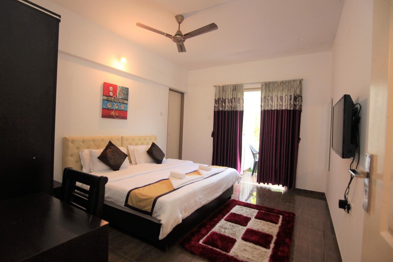 Veridical Hospitality, Baner - Pune Bed & Breakfast Luaran gambar